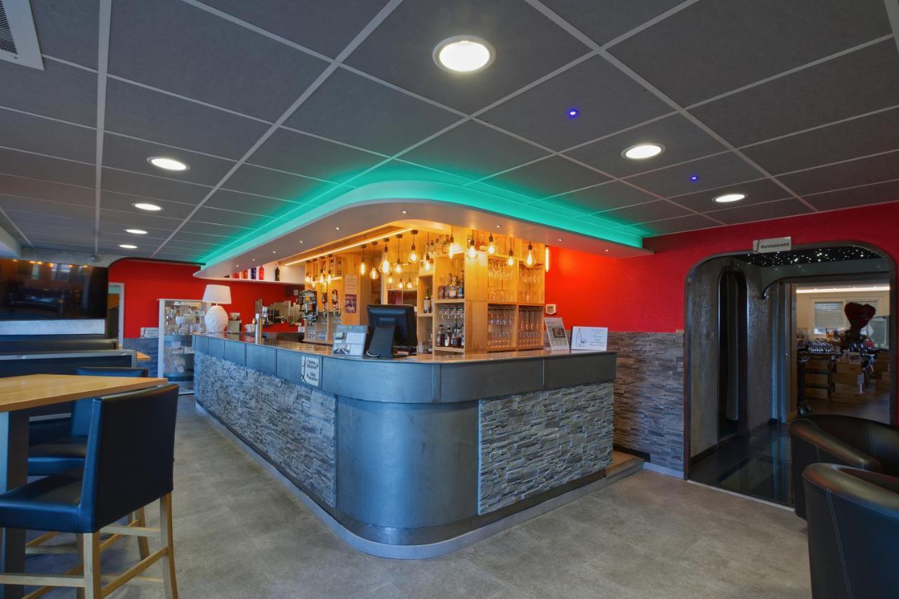 Logis Hotel Centrotel Et Spa Bulles D'Allier Montmarault Bagian luar foto