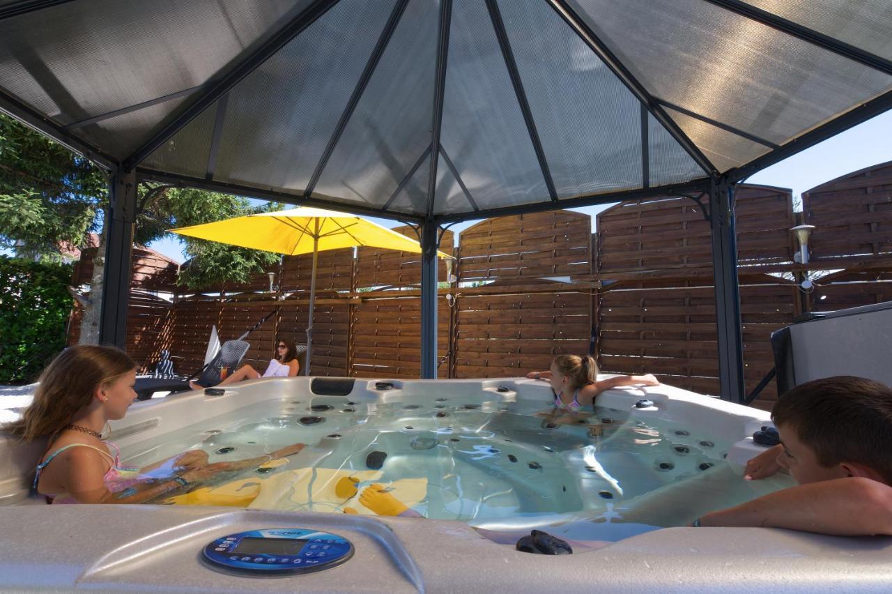 Logis Hotel Centrotel Et Spa Bulles D'Allier Montmarault Bagian luar foto