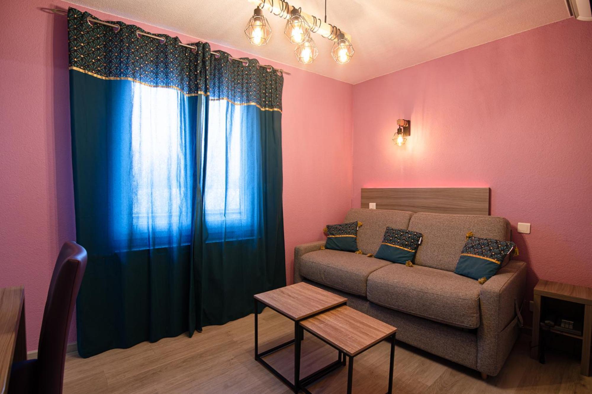 Logis Hotel Centrotel Et Spa Bulles D'Allier Montmarault Bagian luar foto