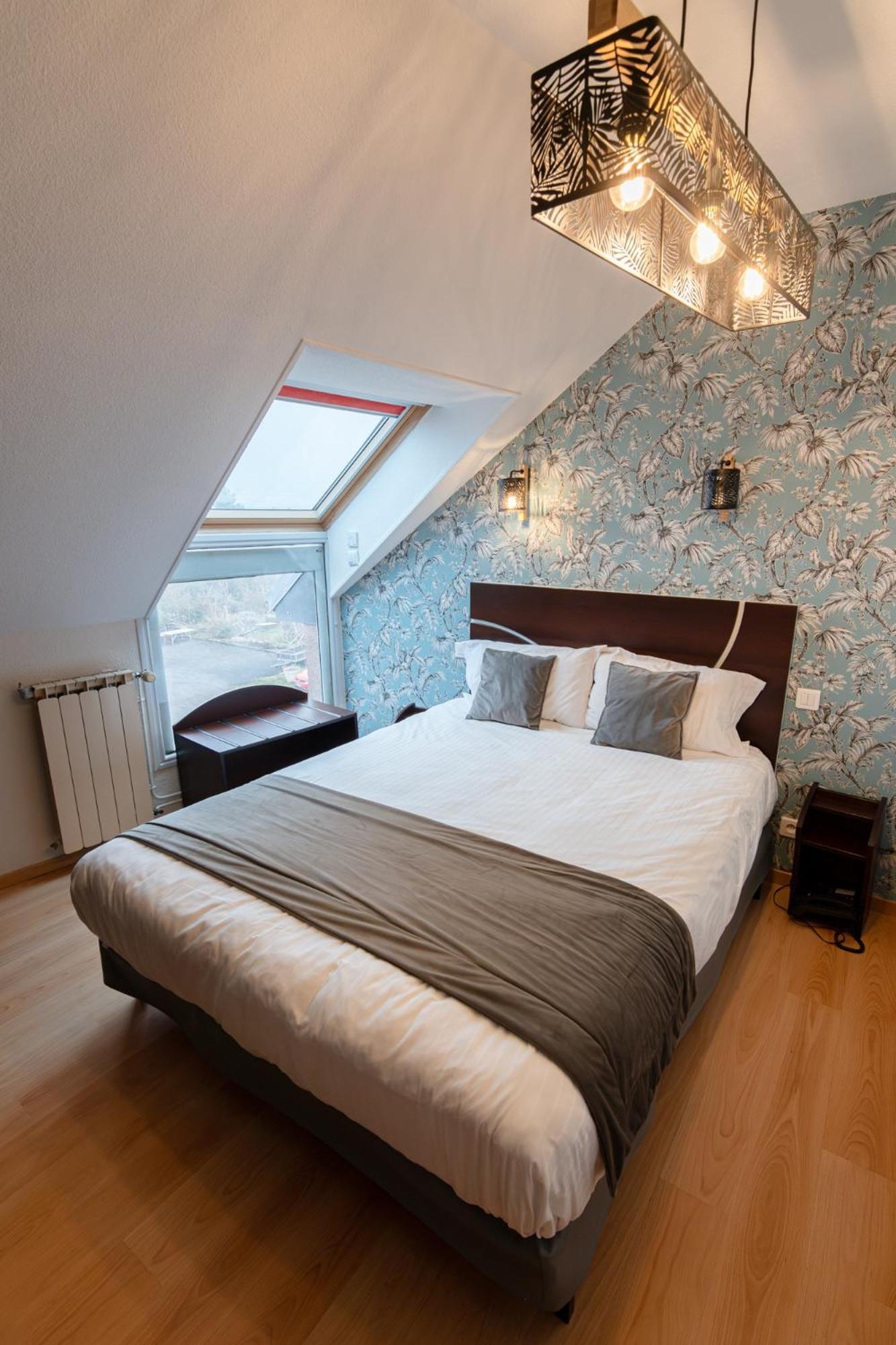 Logis Hotel Centrotel Et Spa Bulles D'Allier Montmarault Bagian luar foto