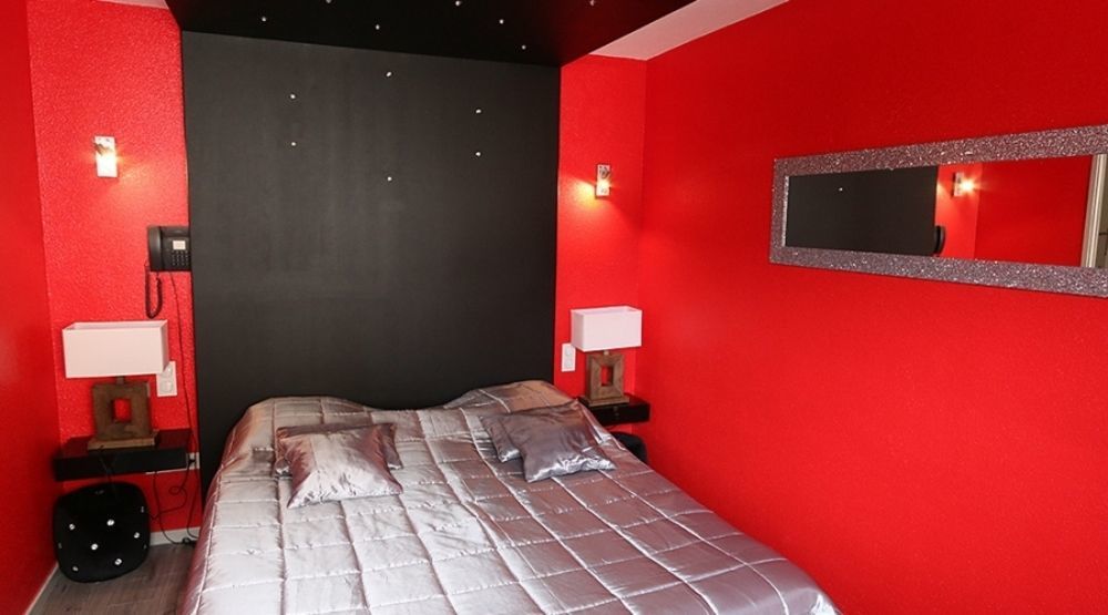 Logis Hotel Centrotel Et Spa Bulles D'Allier Montmarault Bagian luar foto