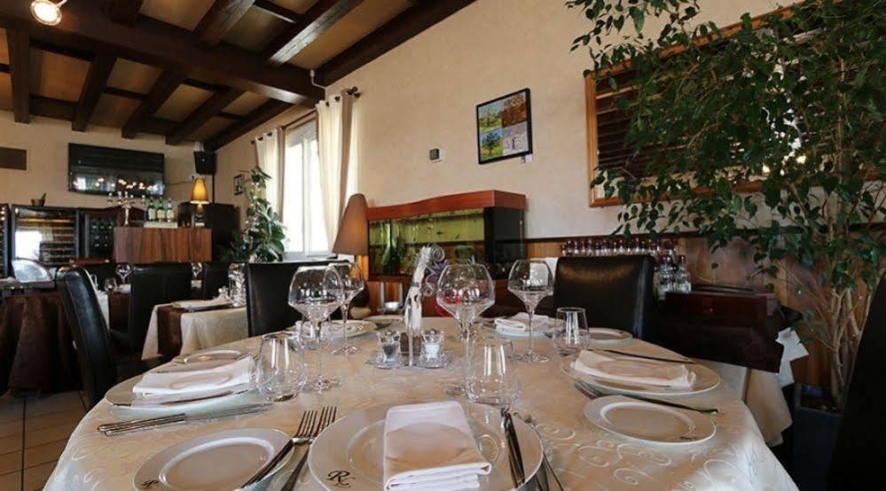 Logis Hotel Centrotel Et Spa Bulles D'Allier Montmarault Bagian luar foto